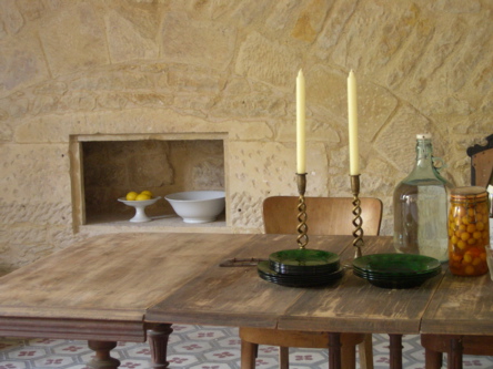 salon dining room