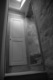 small 2nd floor landing